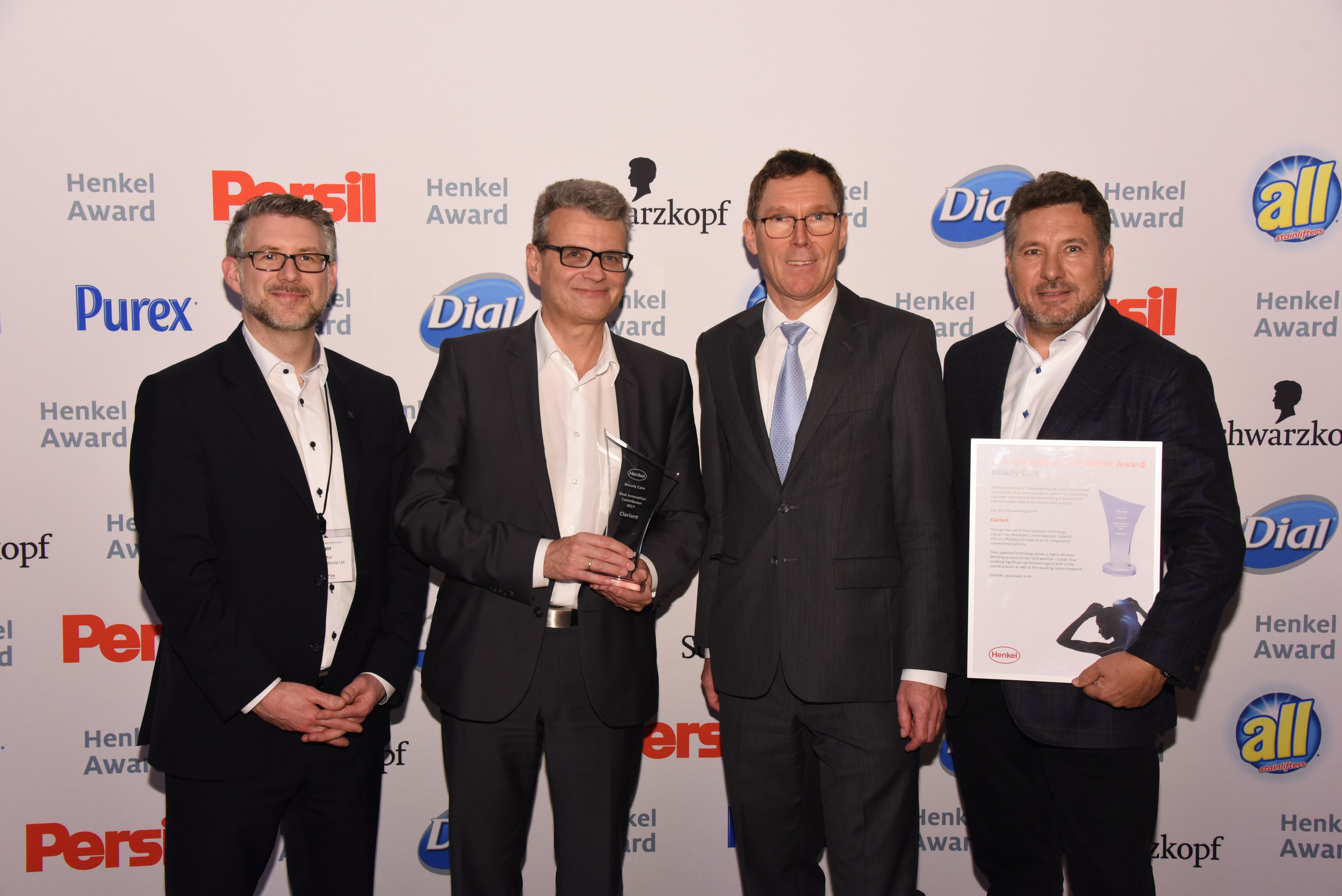 Clariant receives Henkel Best Innovation Contributor Beauty Care Award 2017. From left to right: G...