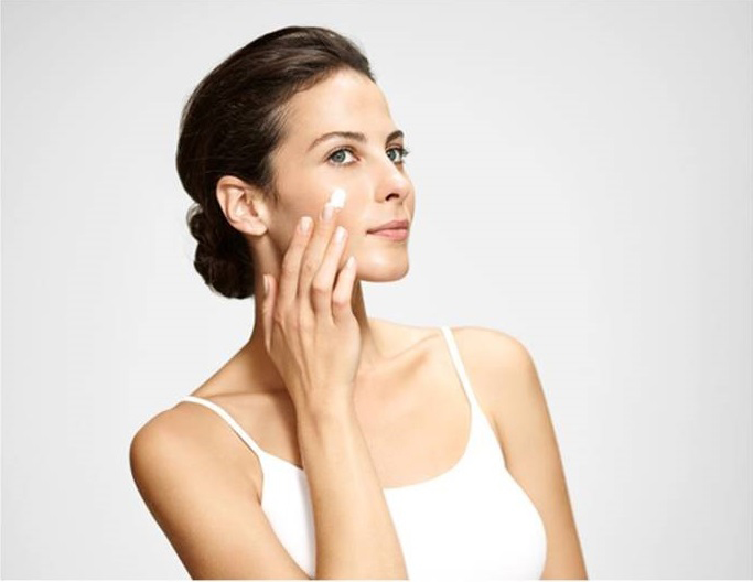 New Clariant rheology modifier Aristoflex® Silk for premium face care products. 
(Photo: Clariant...