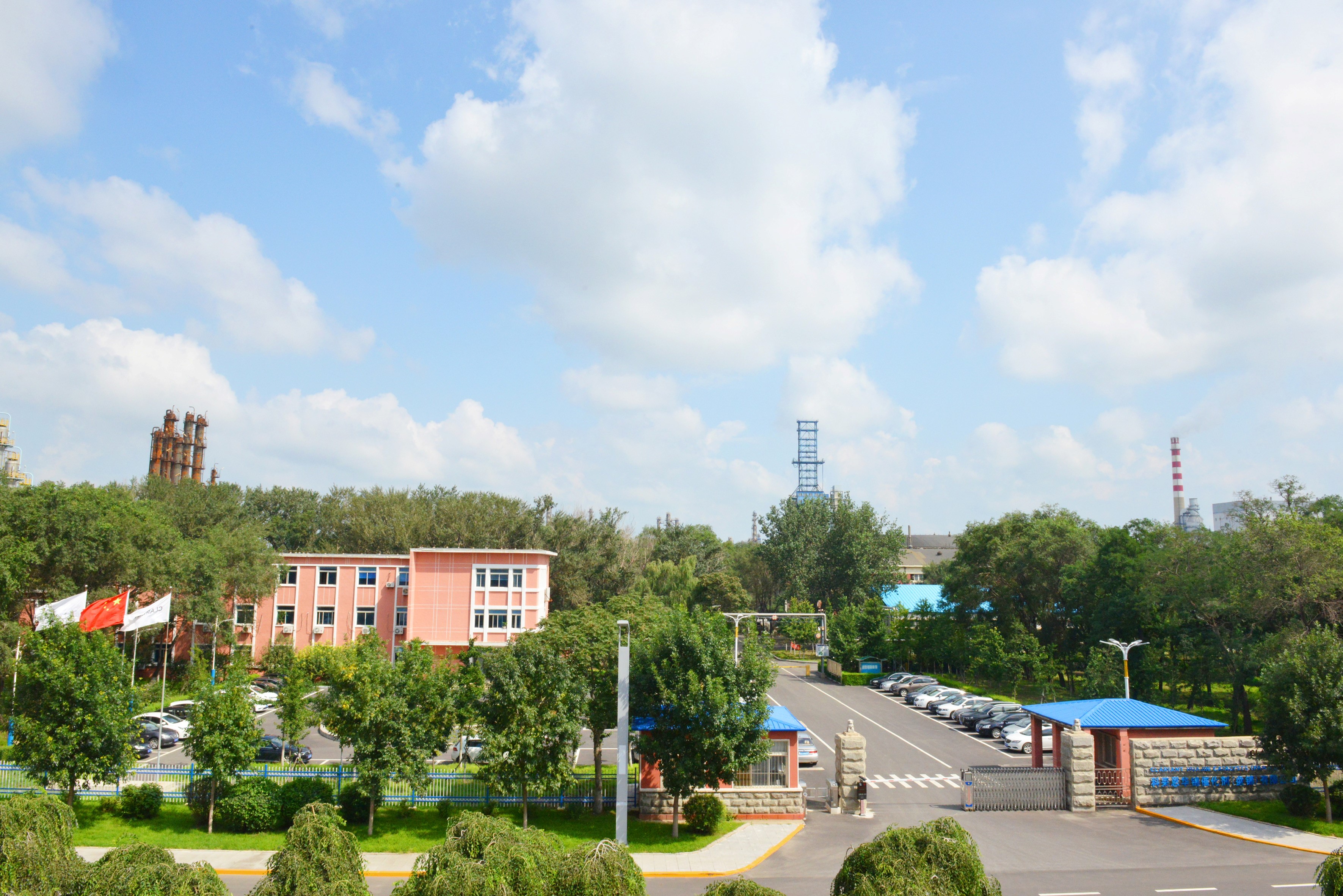 科莱恩位于辽宁盘锦的生产综合体——最新扩建的顺酐催化剂工厂所在地。
（图片来源：科莱恩）