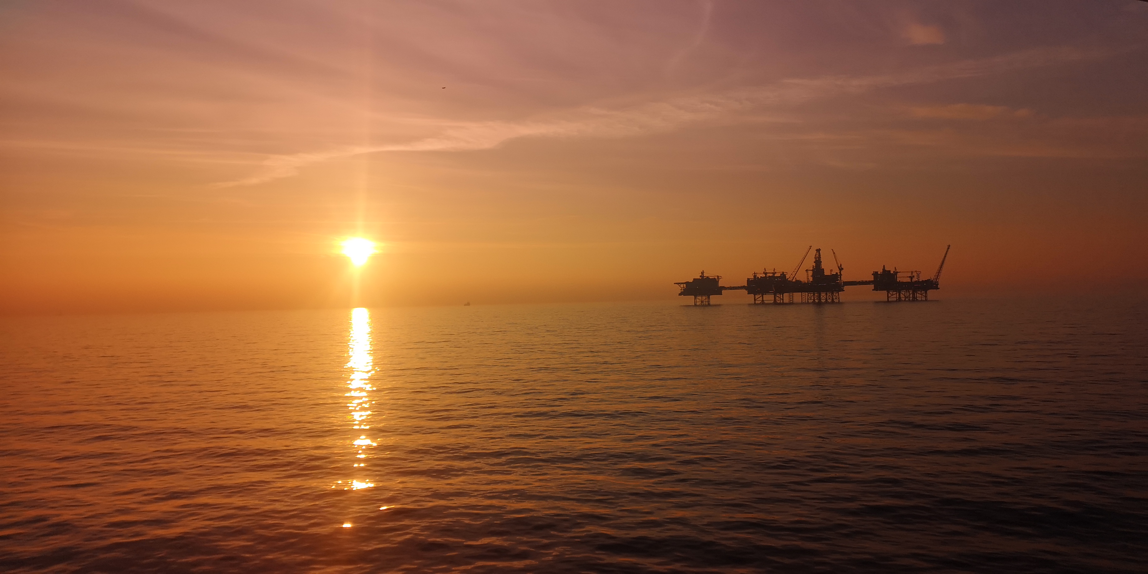 Clariant's O2 remover solution helps Norwegian offshore team win prestigious "Hero Award". 
(Phot...