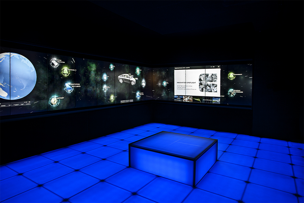  40 million pixels, 19 full-HD screens stretching over 13 meters, an invisible ambient sound system, targeted sound showers and a glass floor complete with 2,200 LEDs combine to create an experience like no other on earth.