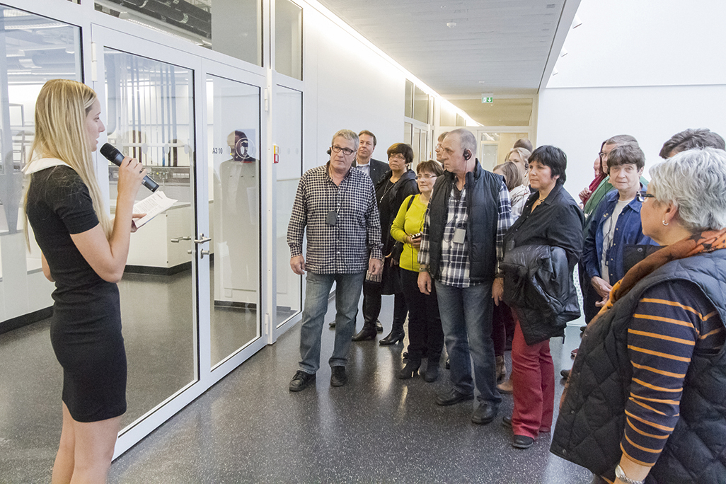  Tours of all four floors of the light-flooded, open building offered exciting glimpses of Clariant’s various departments and research focuses.