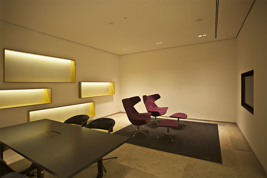  The media library is well equipped for watching the latest Innovation Spotlight, featuring newly developed products and solutions.