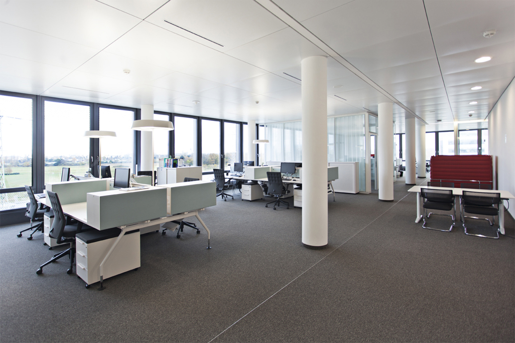  The large and open office design fosters interdisciplinary collaboration and creativity.